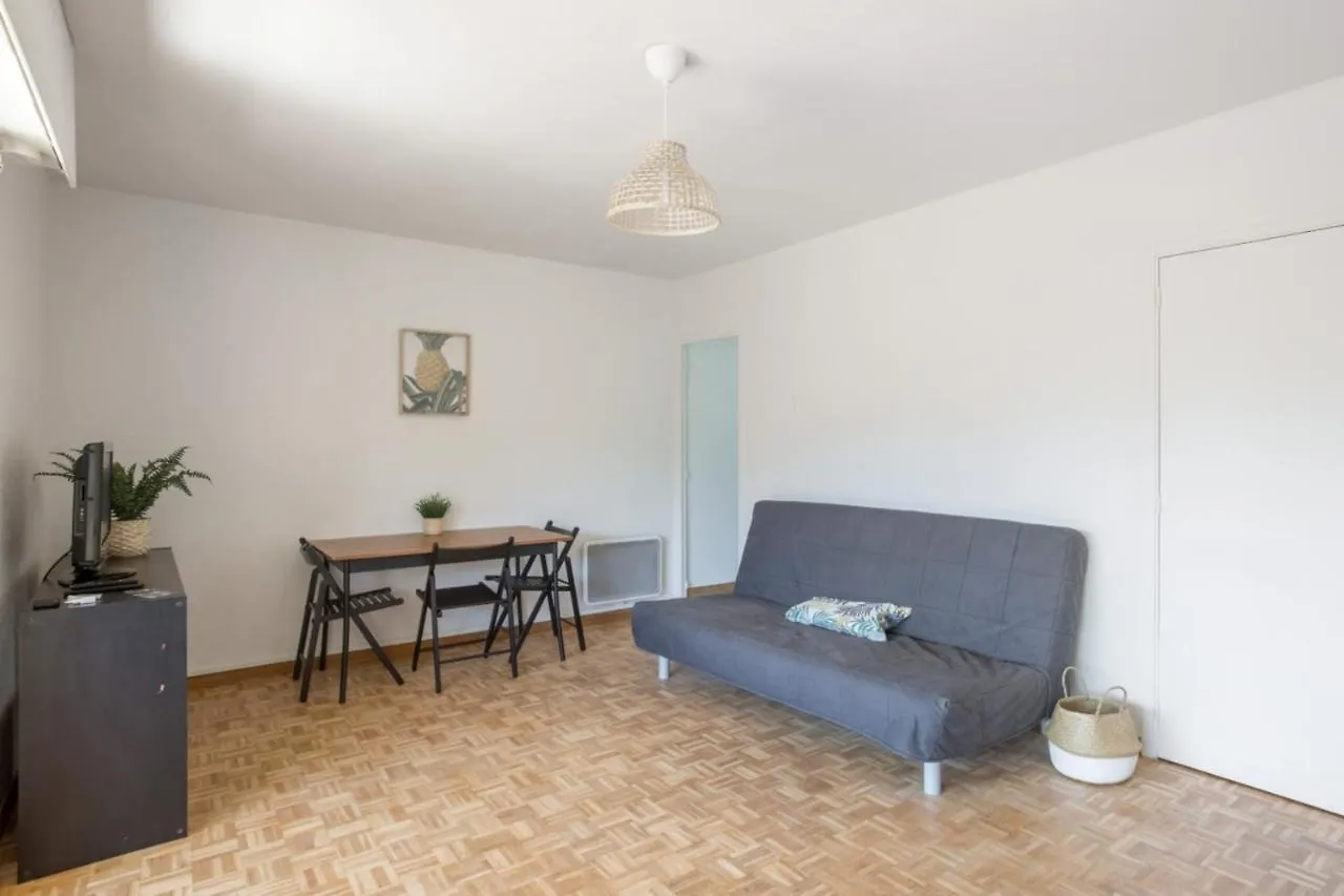 Apartment Spacious Studio W Sea View Terrace Near The Beach In Marseille Welkeys