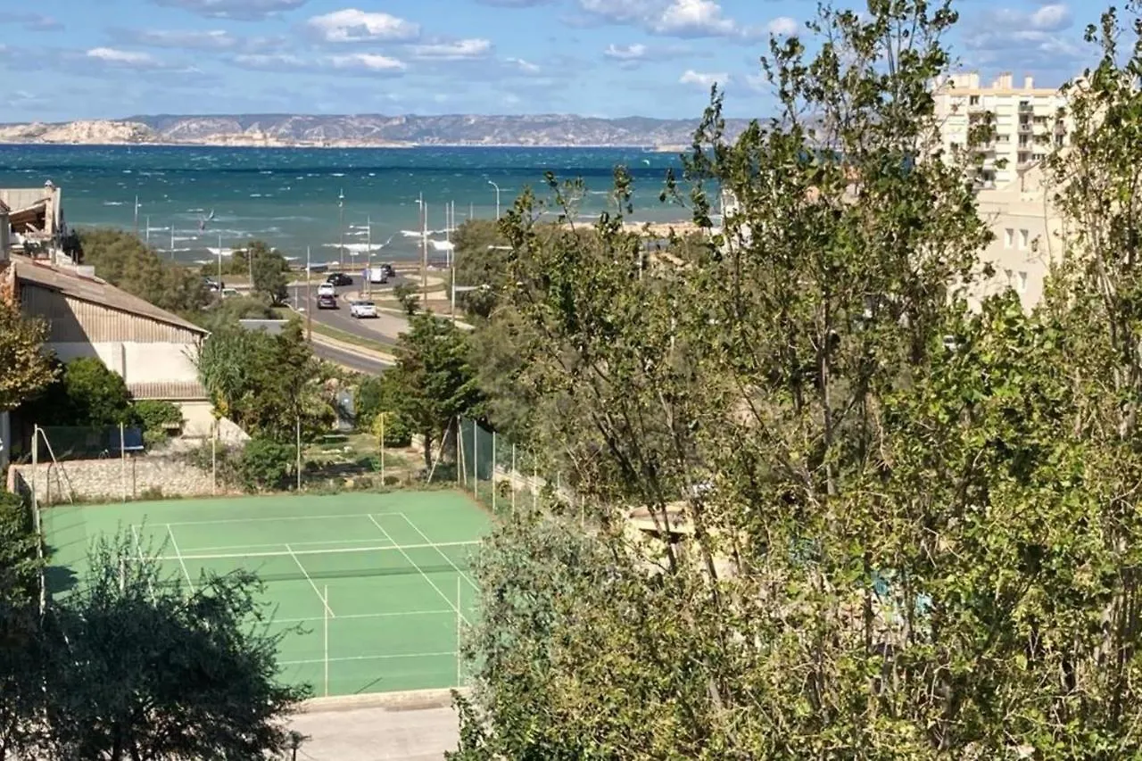 Spacious Studio W Sea View Terrace Near The Beach In Marseille Welkeys location